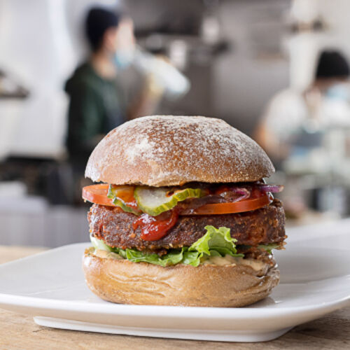 Vegetarischer und Veganer Burger Freddy Schilling Köln